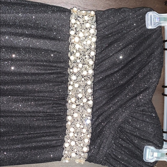 Dress - Picture 2 of 5